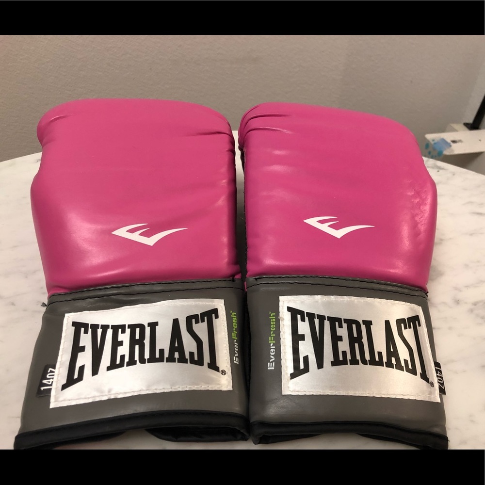 Everlast Women's Boxing Pro Style Training Gloves
